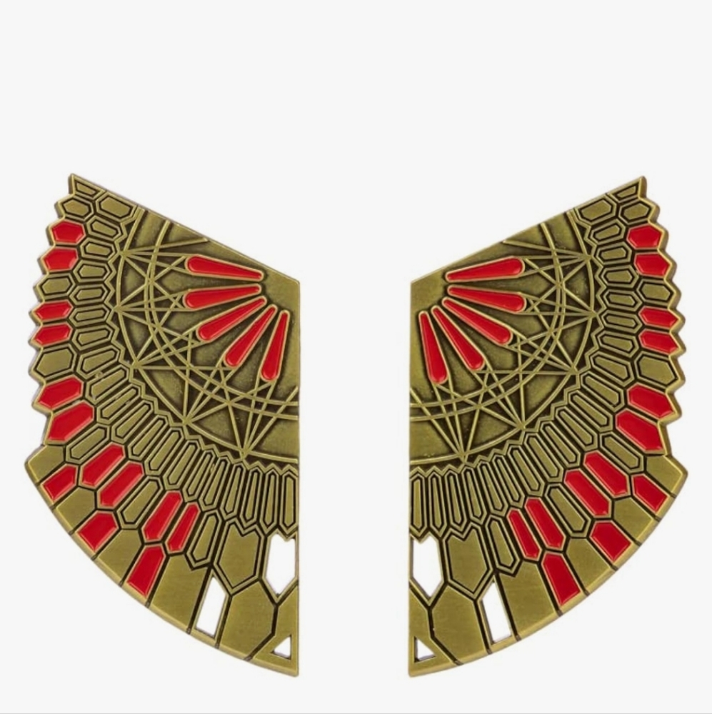 Pair of Doctor Strange Levitation Cloak Brooches Dr Strange Pins Cosplay Replica
